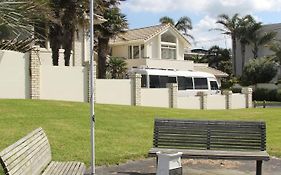 Orewa Beachfront Haven